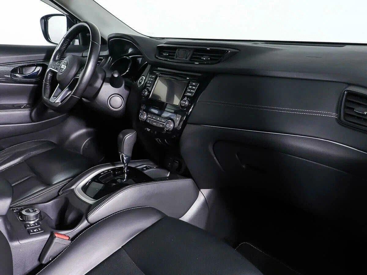Nissan X-Trail 2021, черный