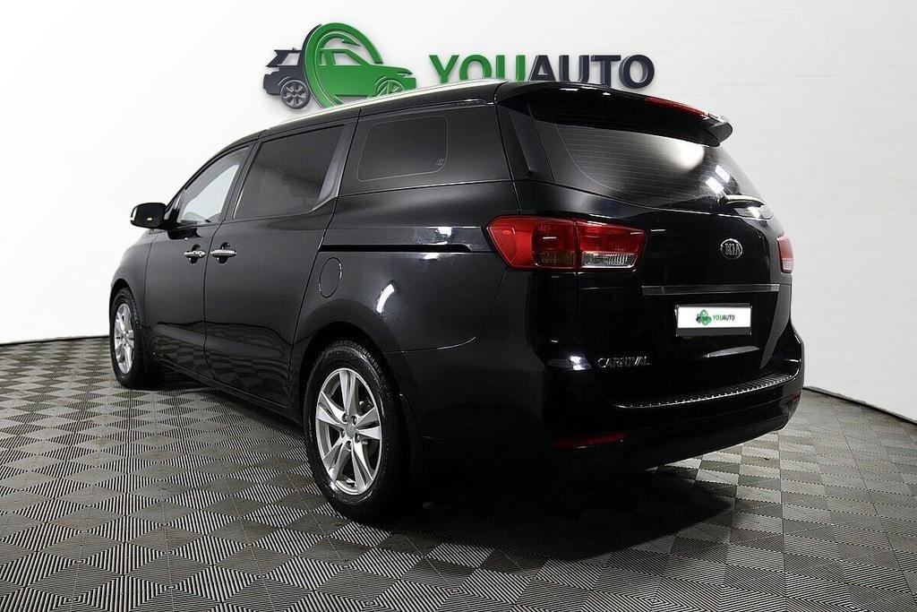 Kia Carnival 2018, черный