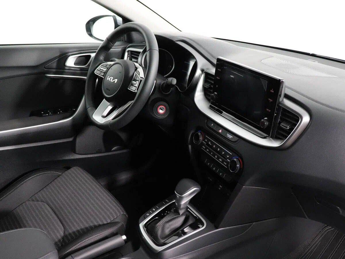 Kia Ceed 2021, голубой