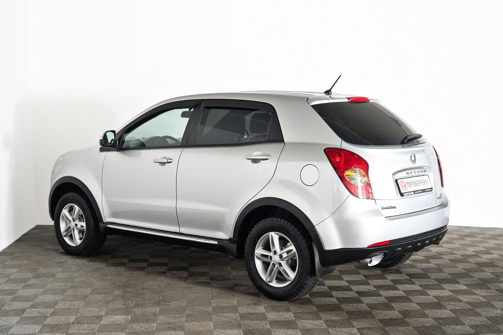SsangYong Actyon 2012, серебряный