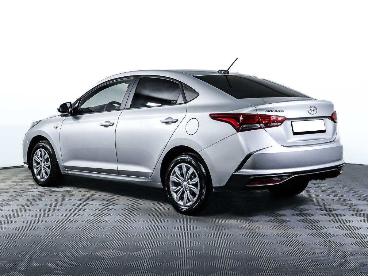 Hyundai Solaris 2022, серый