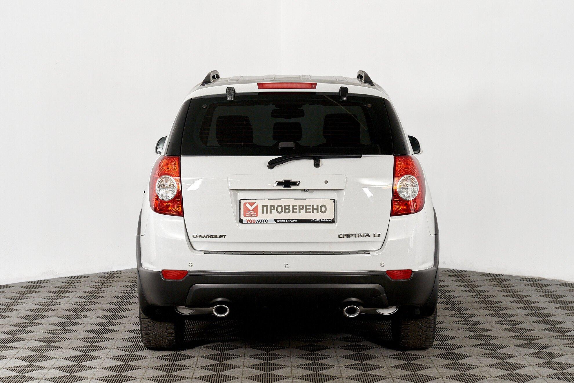 Chevrolet Captiva 2013, белый