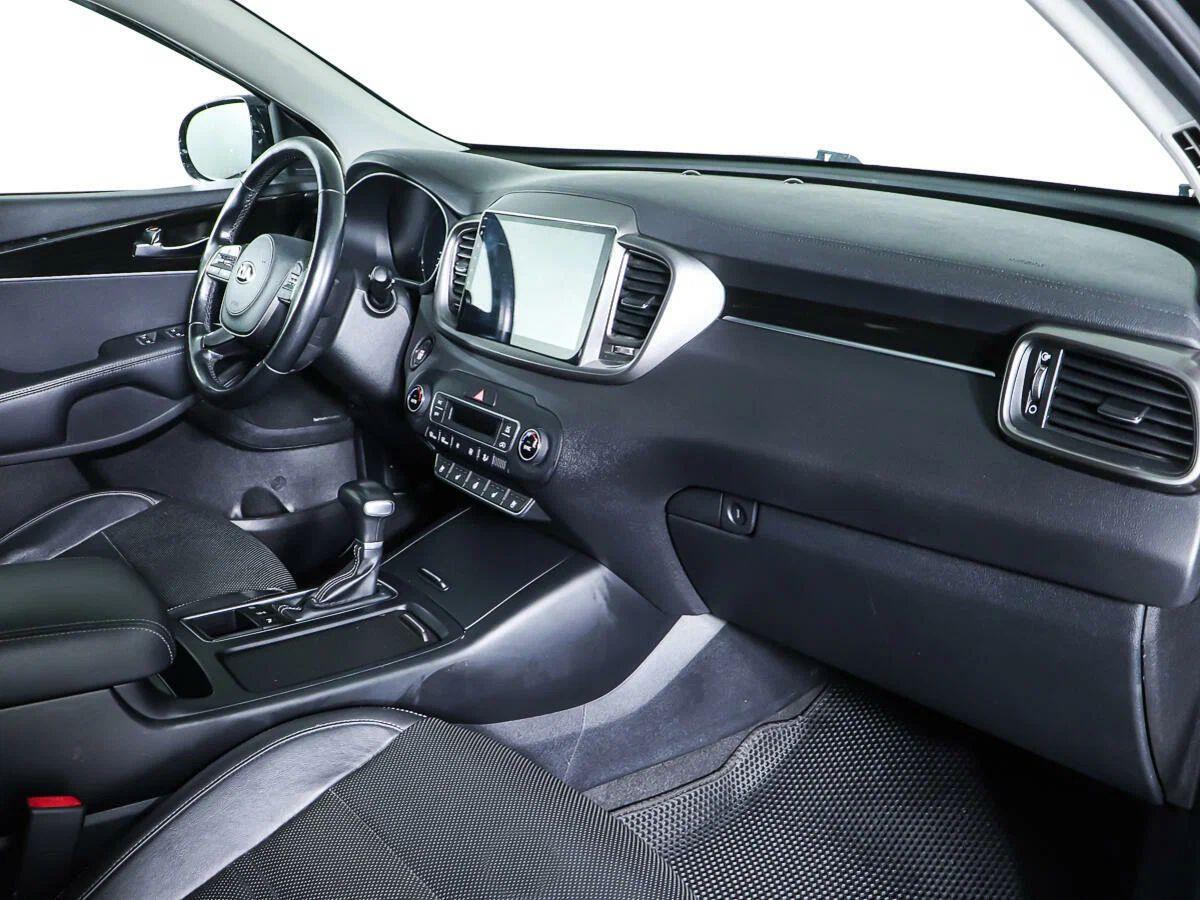 Kia Sorento 2018, черный