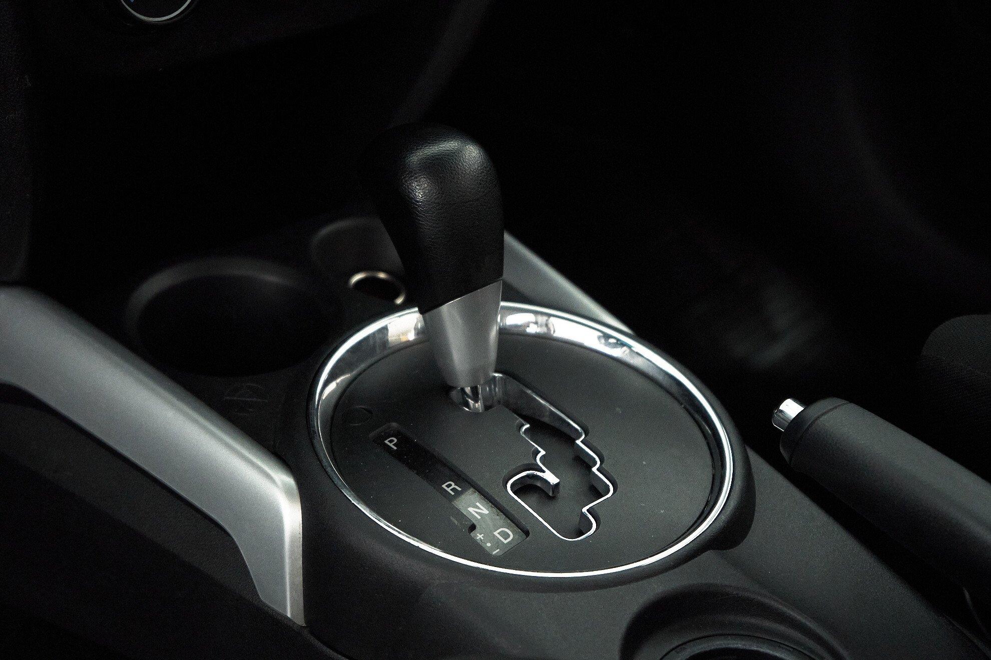 Mitsubishi ASX 2012, белый