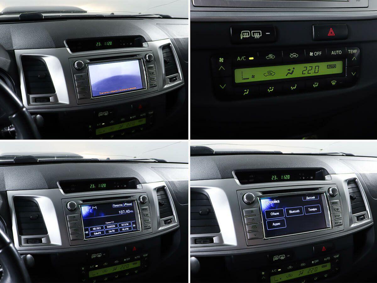 Toyota Hilux 2013, синий
