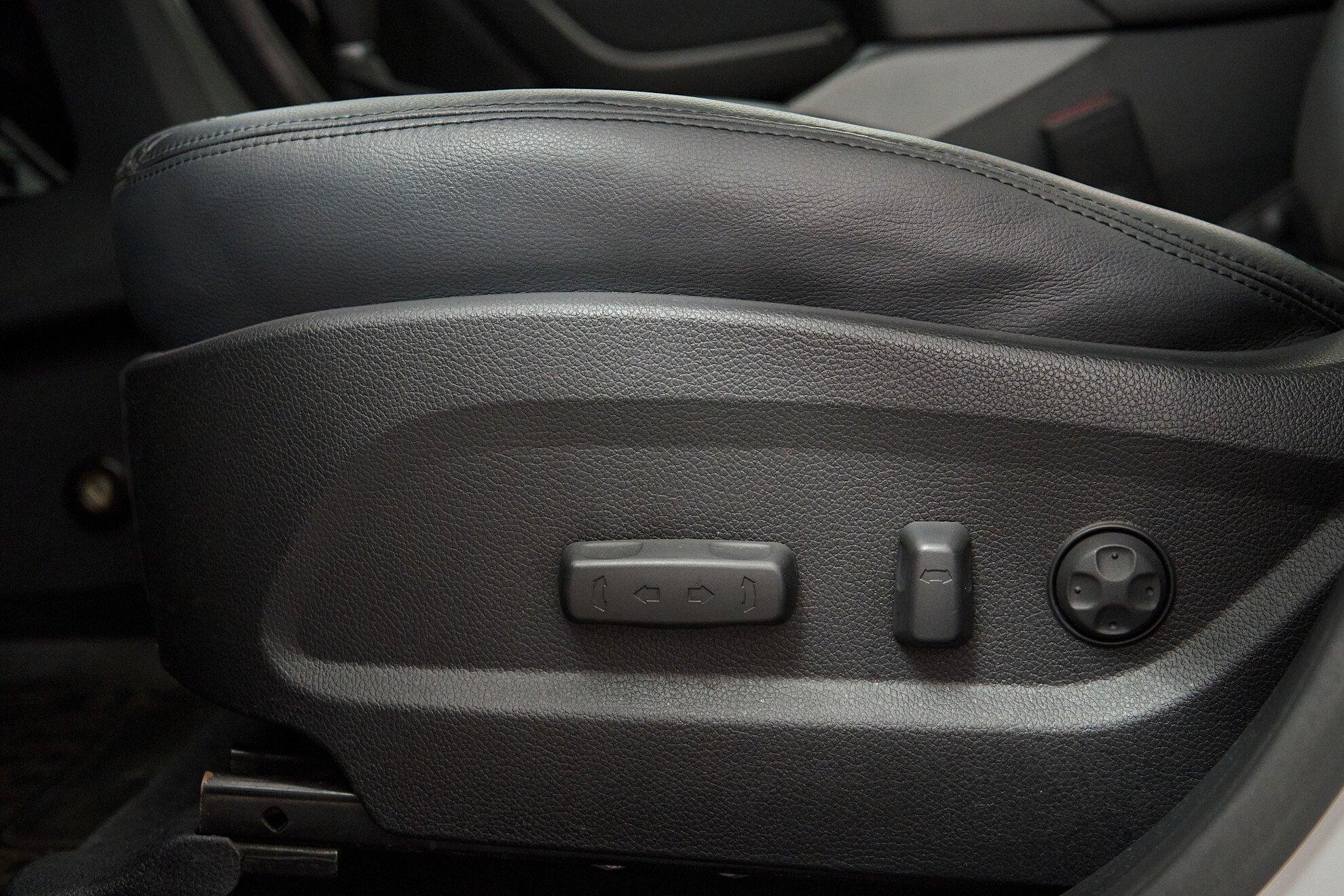 Hyundai Santa Fe 2013, белый