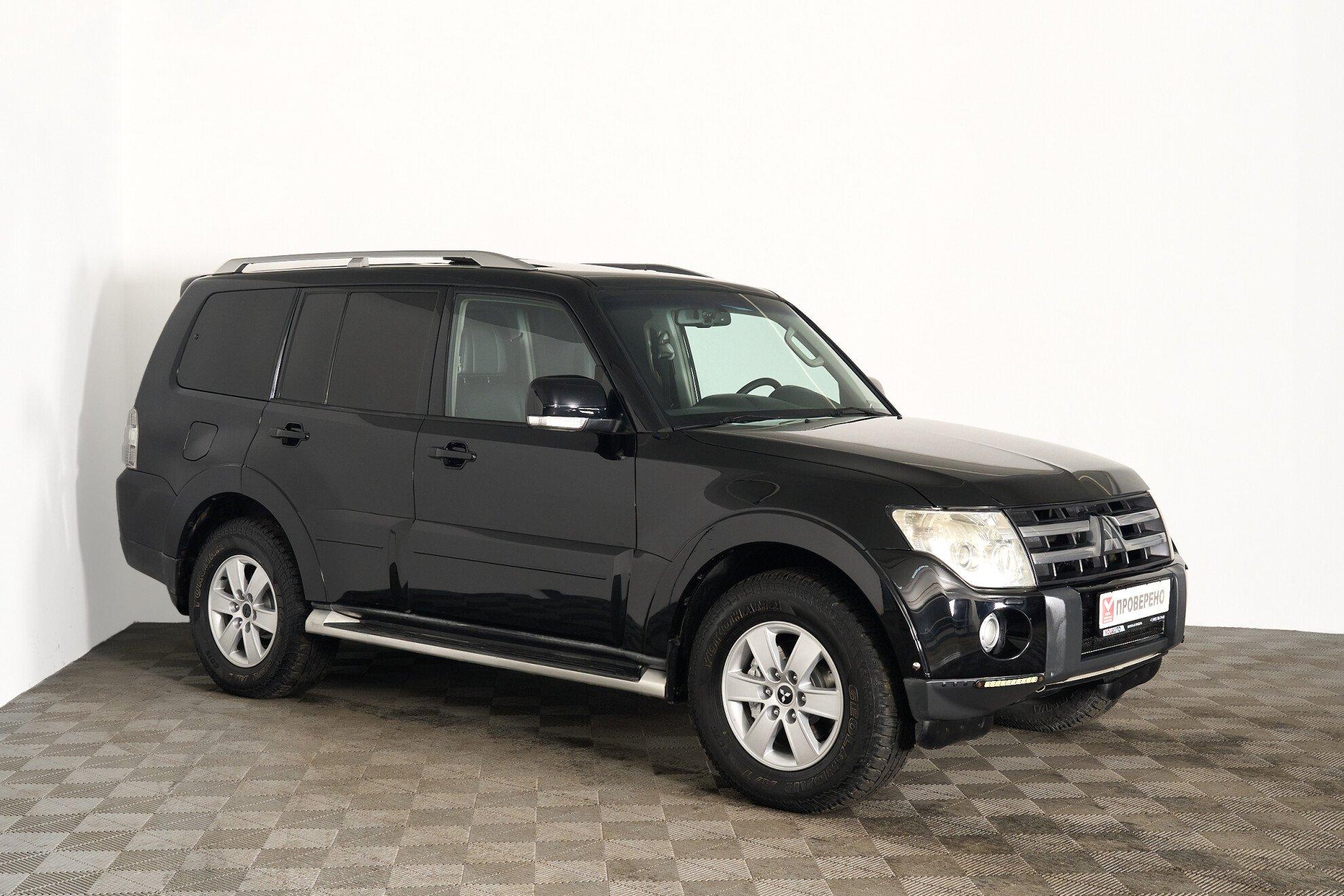 Mitsubishi Pajero 2008, черный