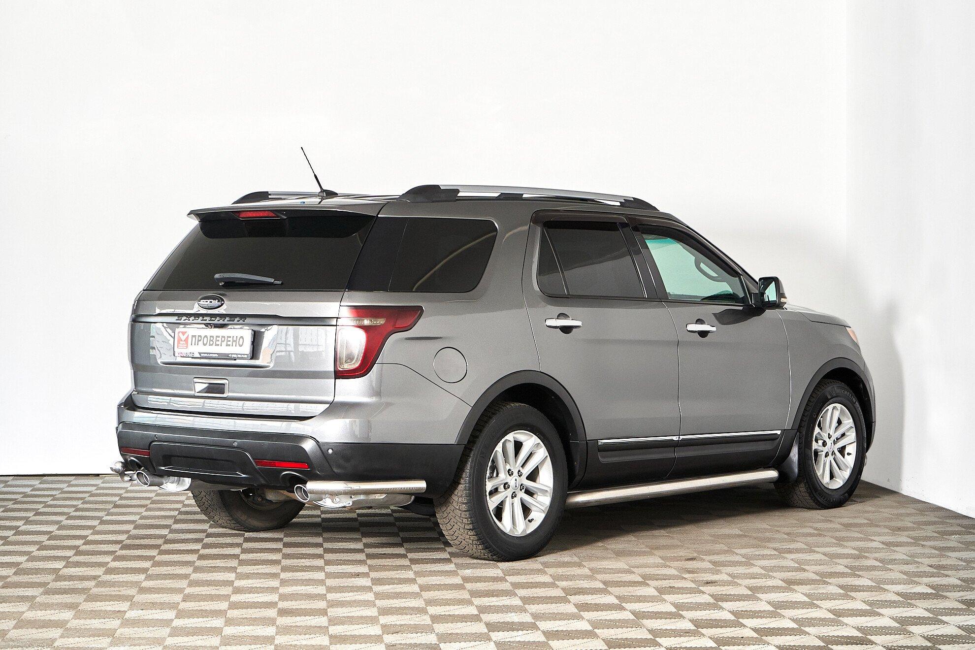 Ford Explorer 2014, серый
