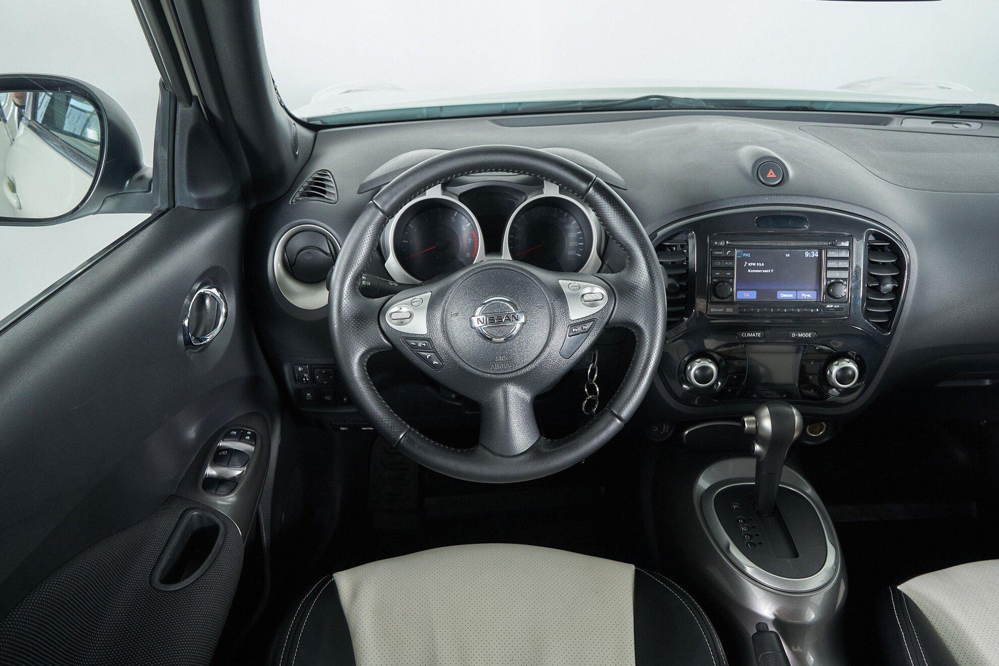 Nissan Juke 2014, белый