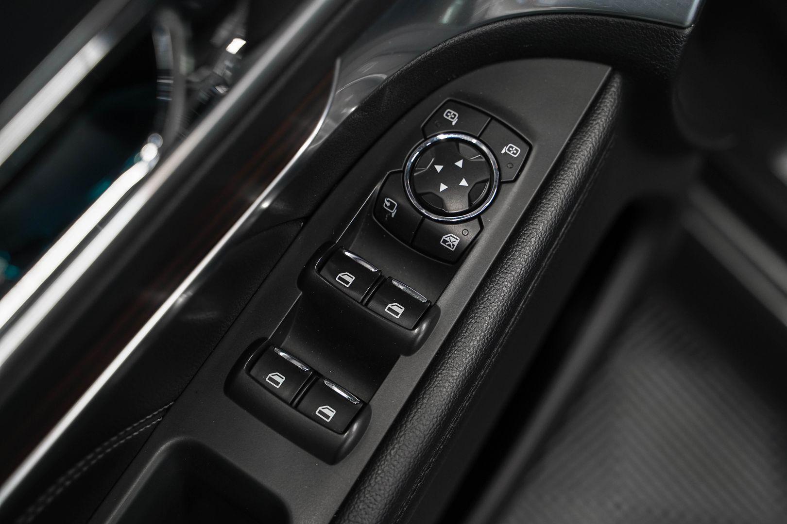 Ford Explorer 2016, серый