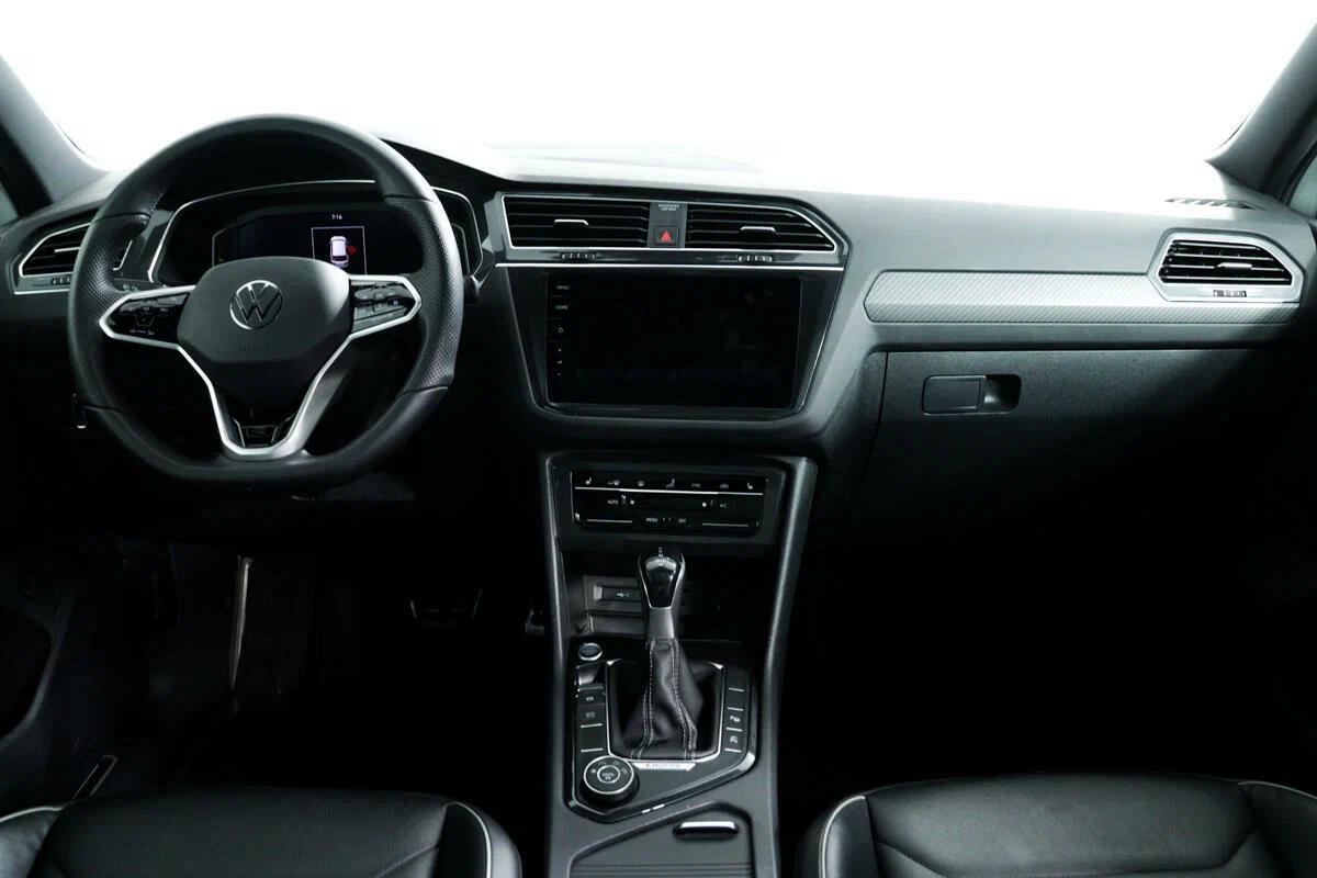Volkswagen Tiguan 2022, белый
