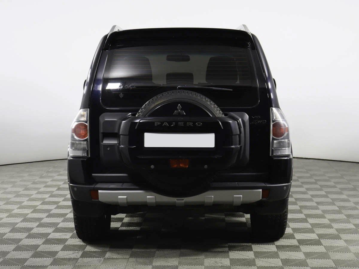 Mitsubishi Pajero 2007, черный