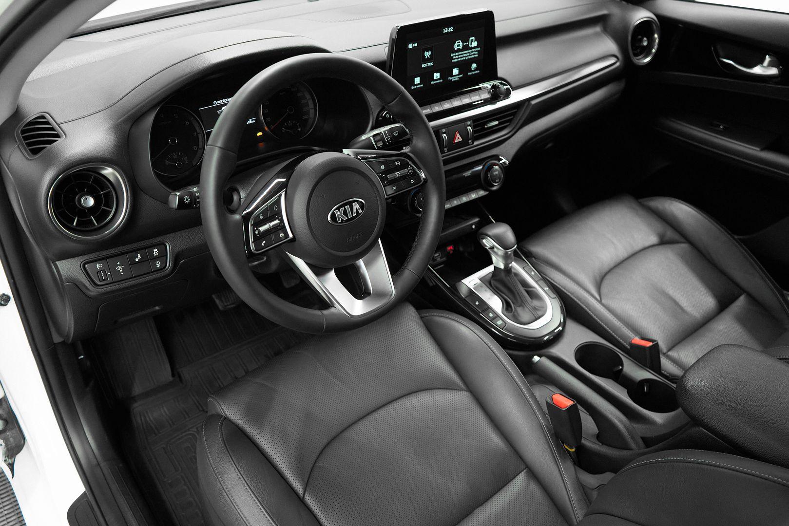 Kia Cerato 2018, белый