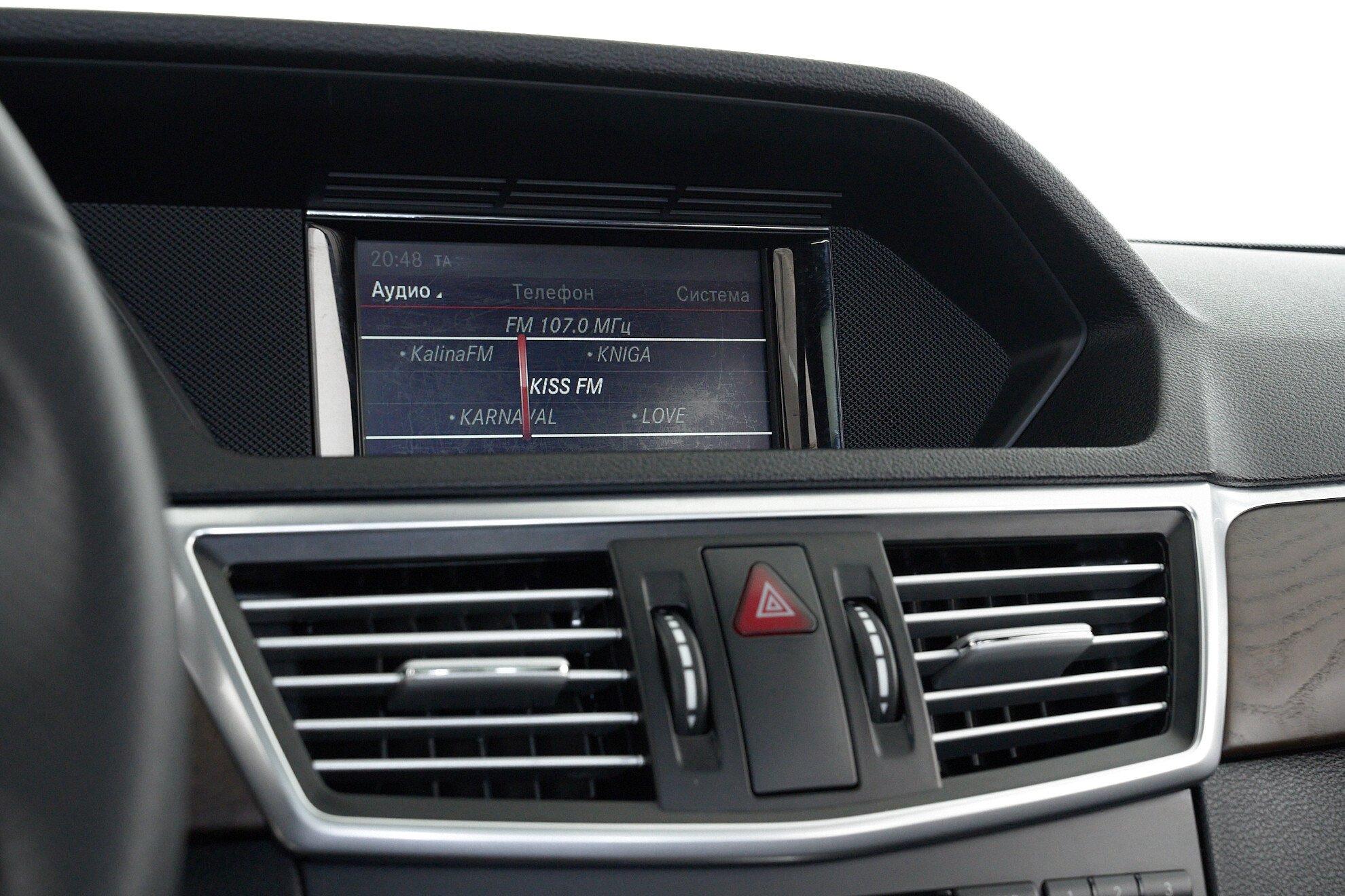 Mercedes-Benz E-Класс 2012, черный
