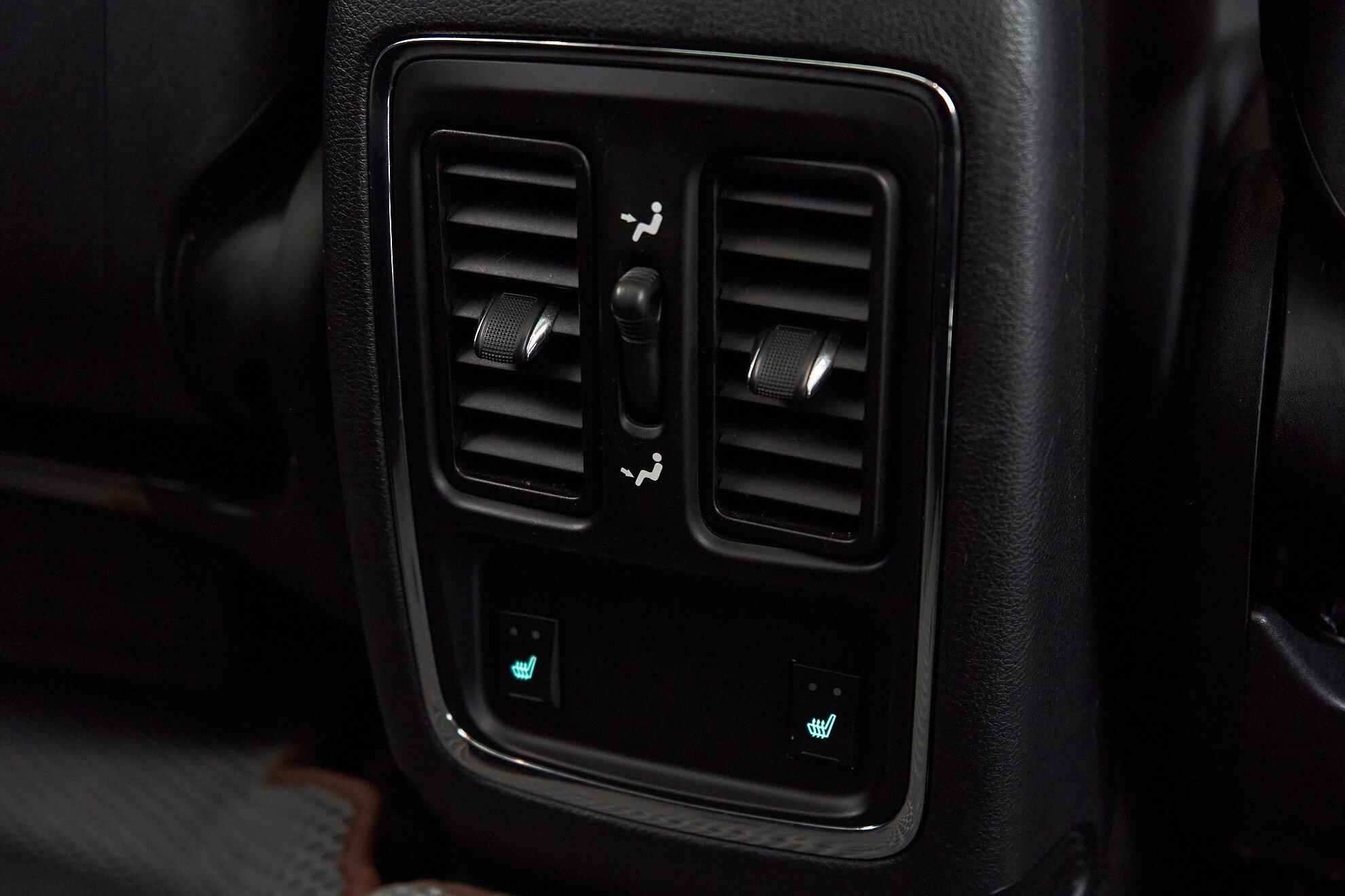 Jeep Grand Cherokee 2011, серый