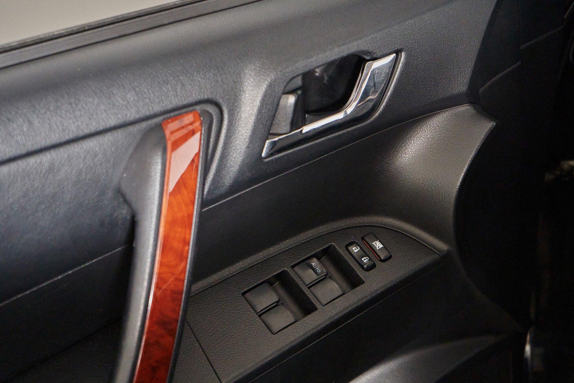 Toyota Highlander 2012, черный
