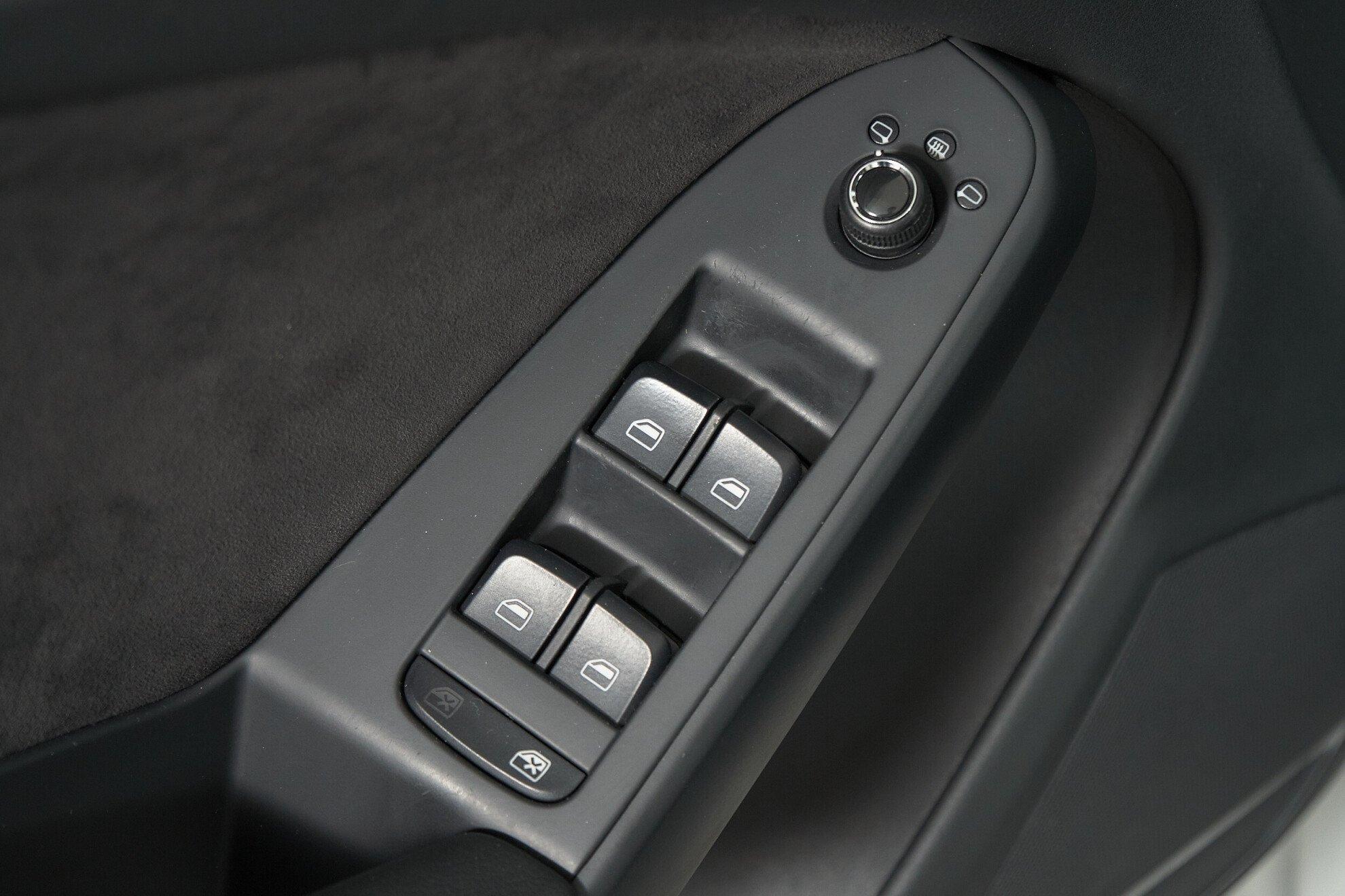 Audi A5 2011, белый