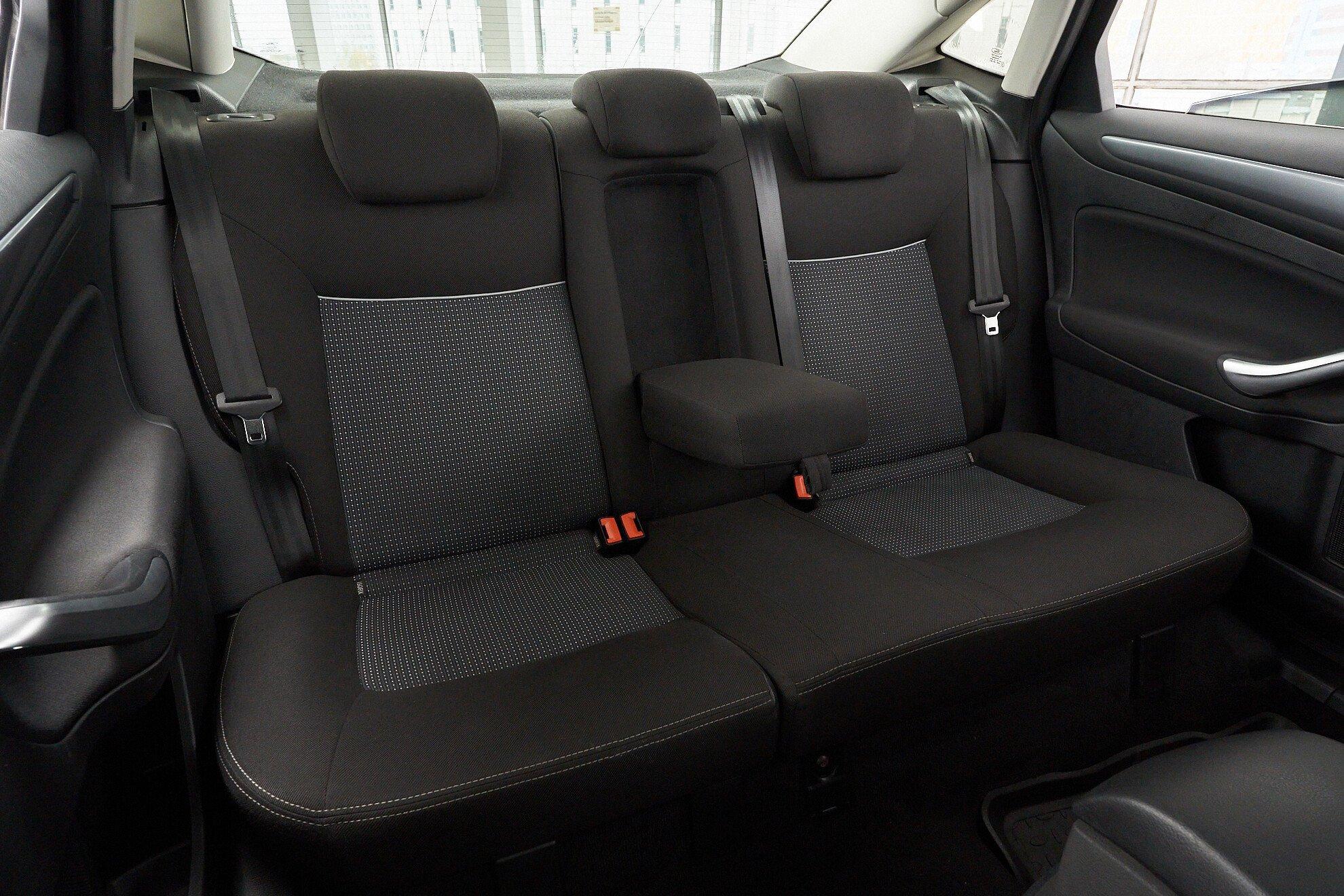 Ford Mondeo 2011, черный