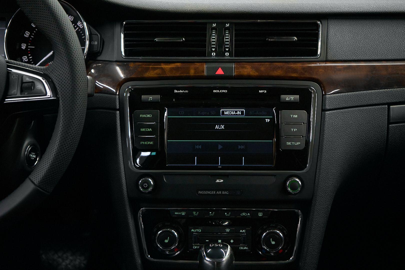 Skoda Superb 2014, бежевый