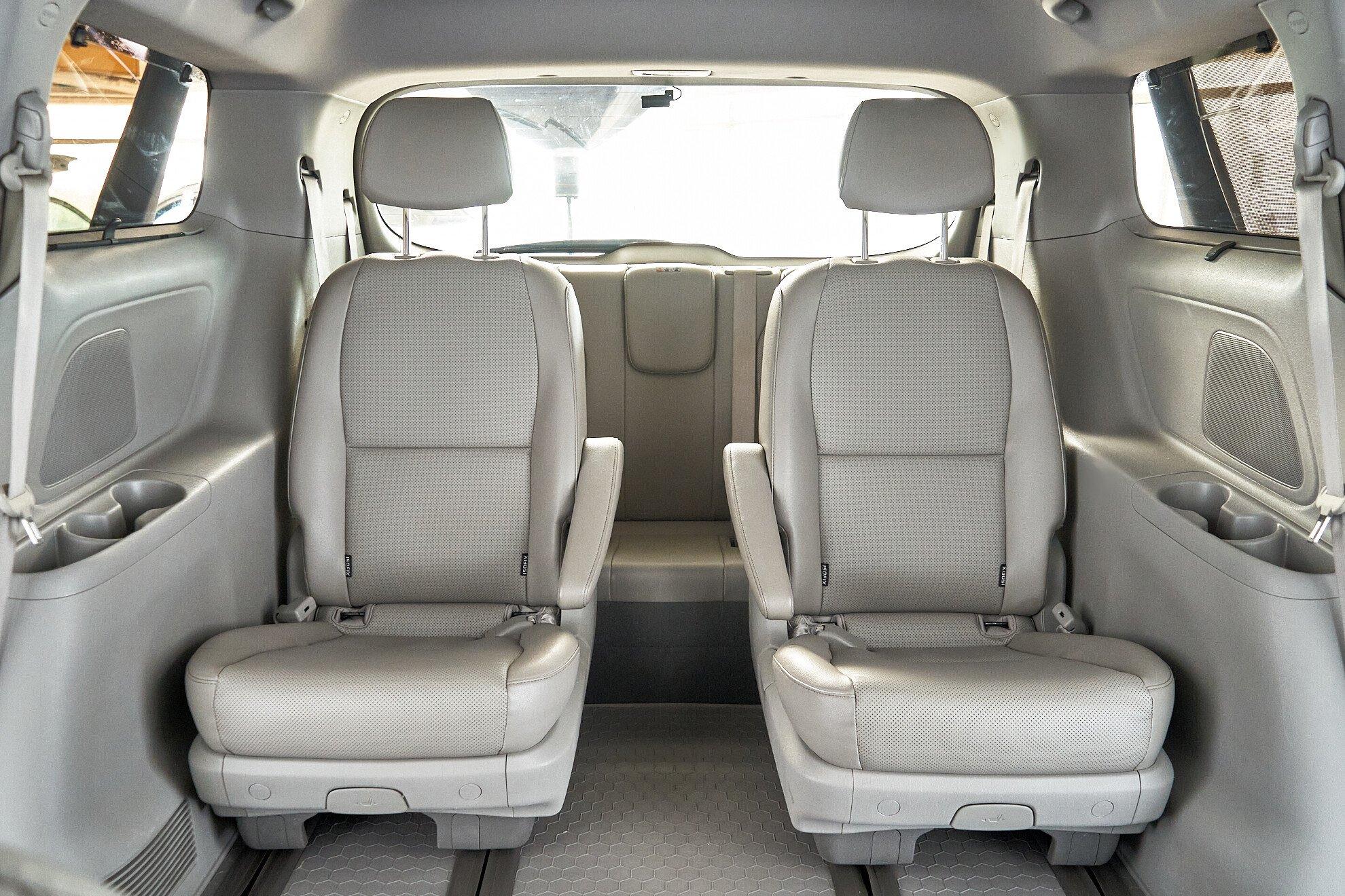 Kia Carnival 2017, белый