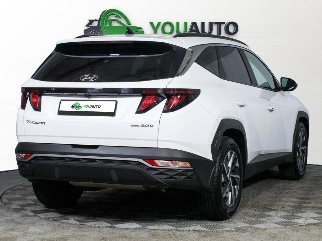 Hyundai Tucson 2023, белый