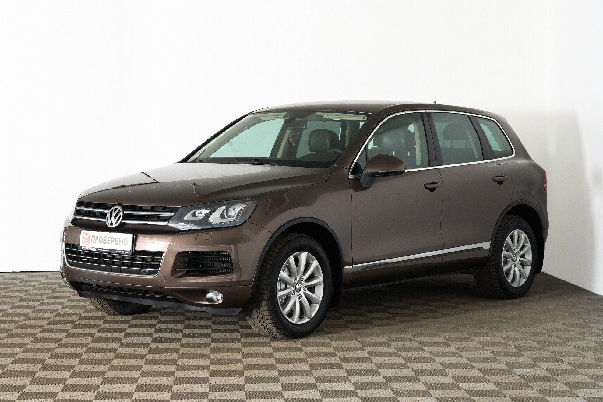 Volkswagen Touareg 2011, коричневый