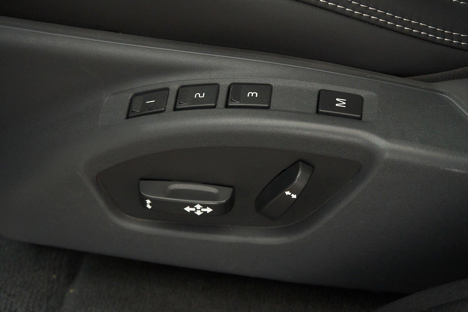 Volvo XC60 2013, серый