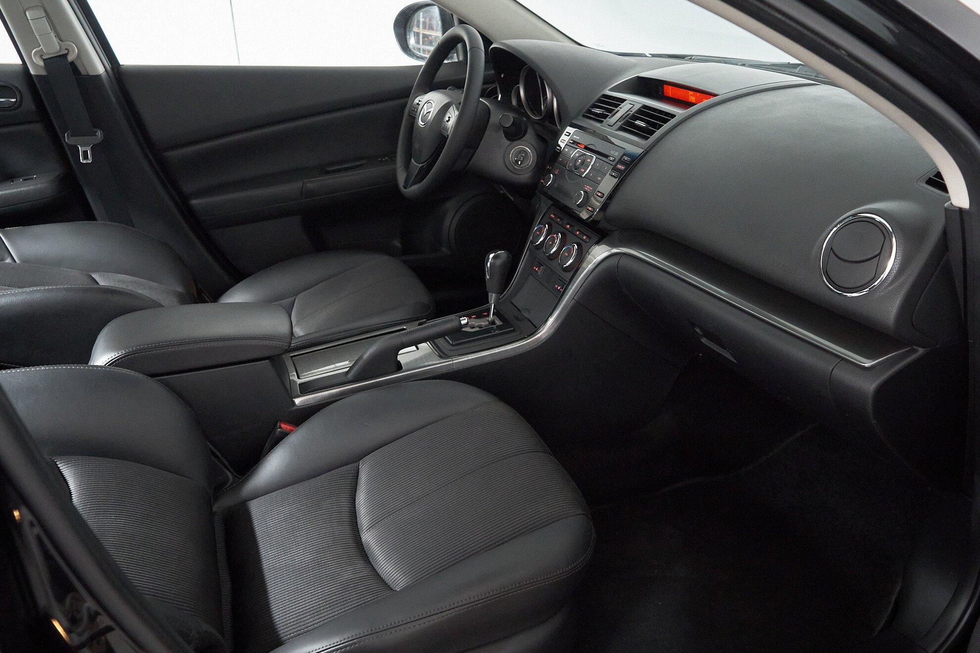 Mazda 6 2010, черный