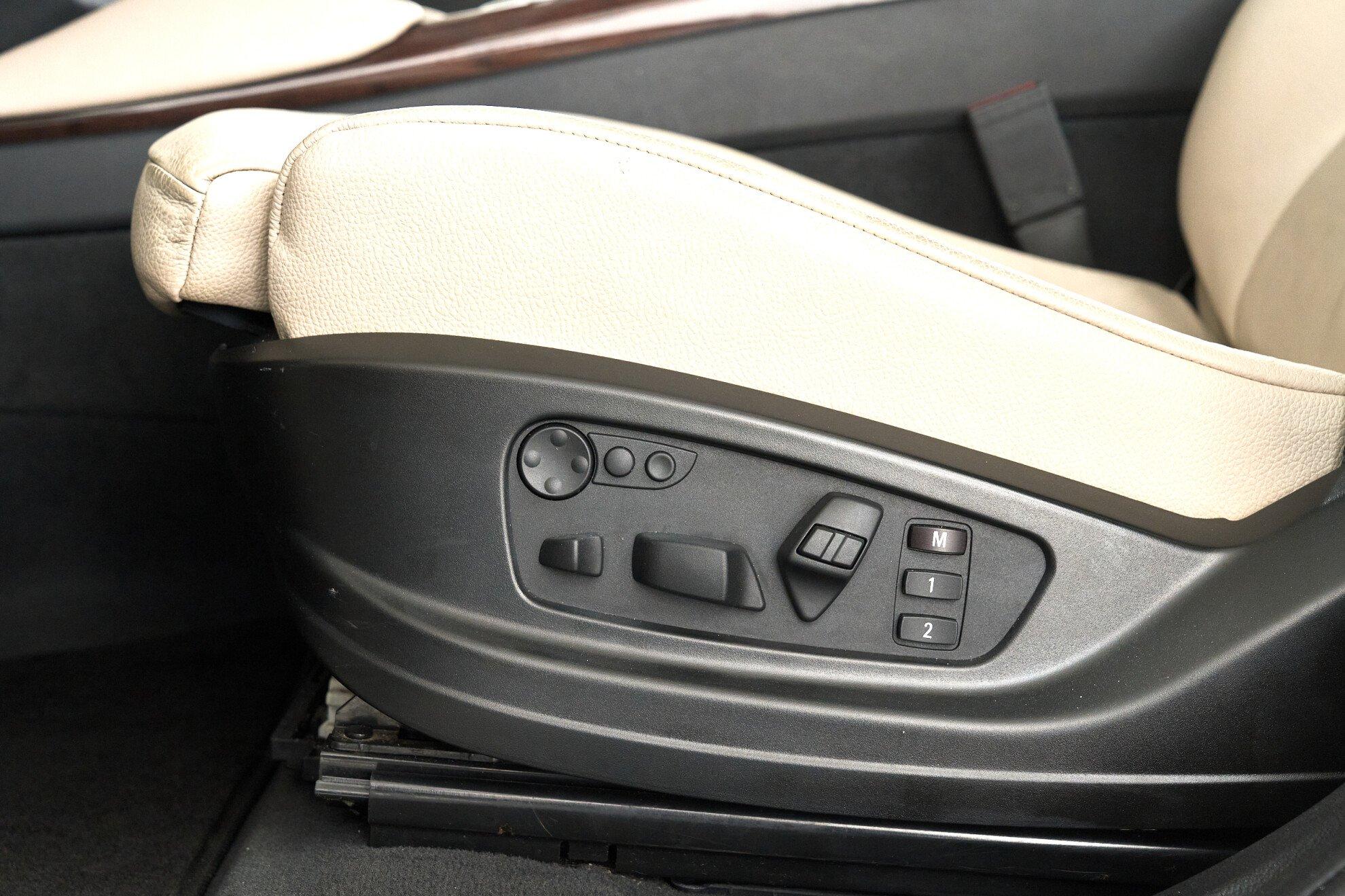 BMW X6 2011, белый