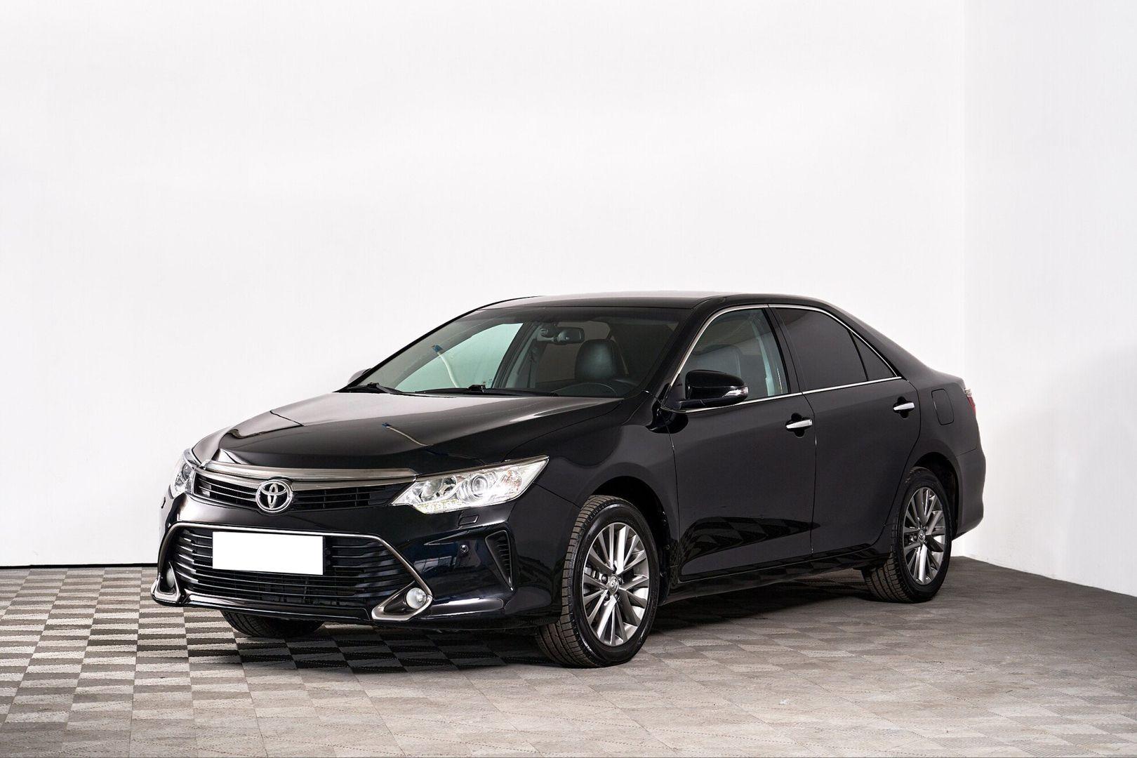 Toyota Camry 2017, черный