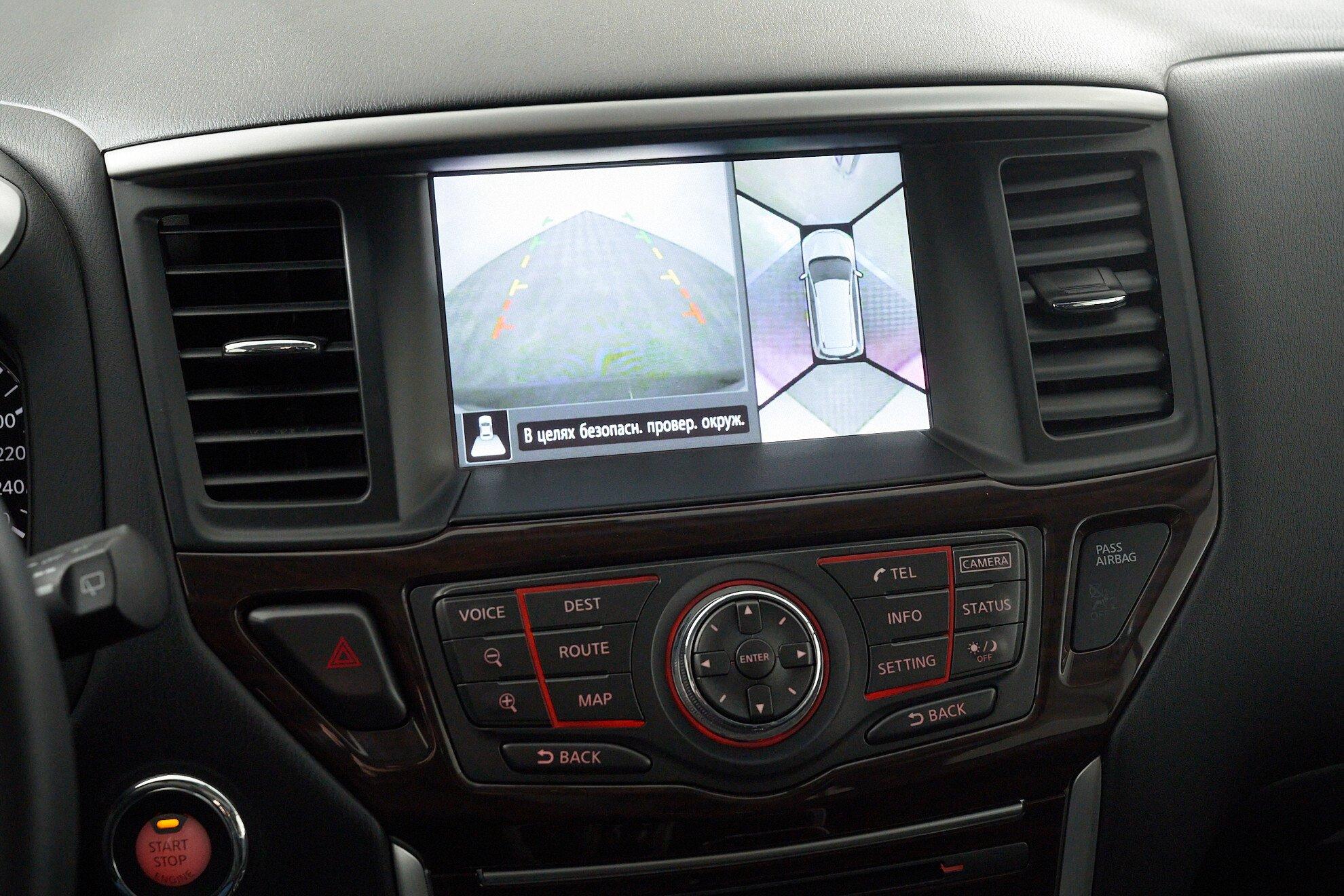 Nissan Pathfinder 2015, черный