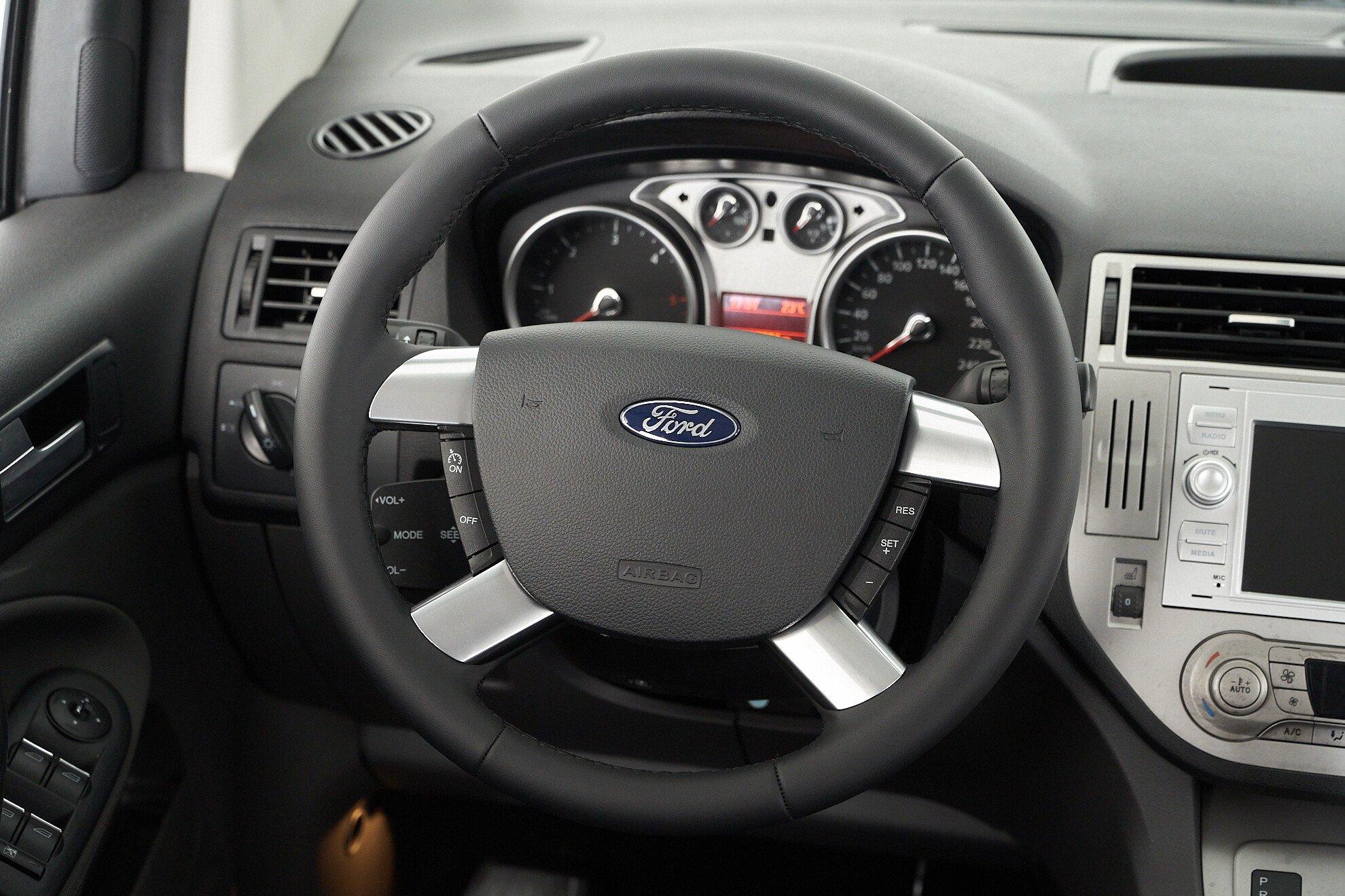 Ford Kuga 2012, серебряный