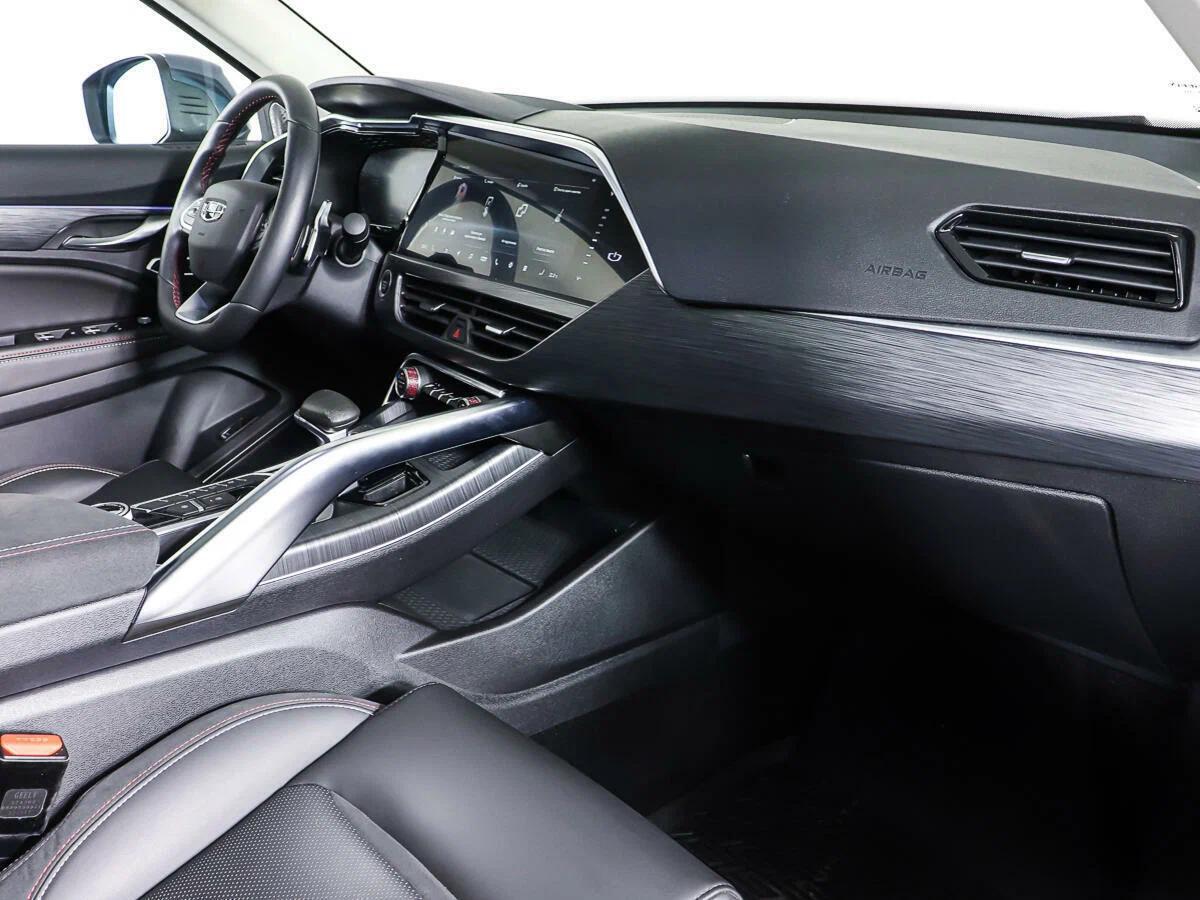 Geely Tugella 2021, серый