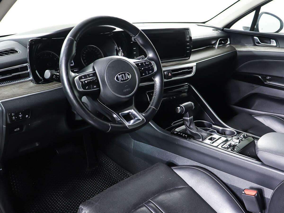 Kia K5 2022, белый