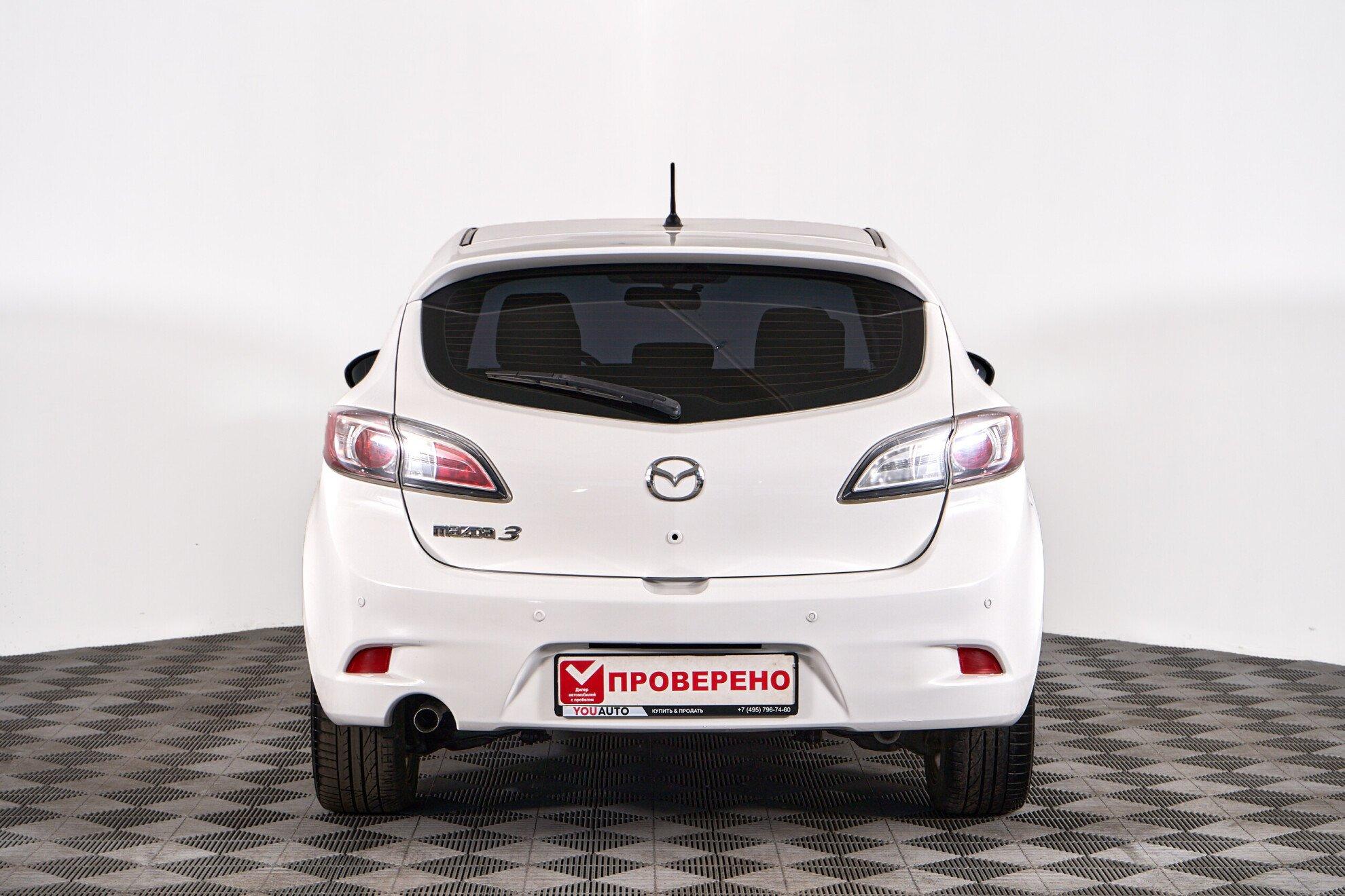 Mazda 3 2013, белый