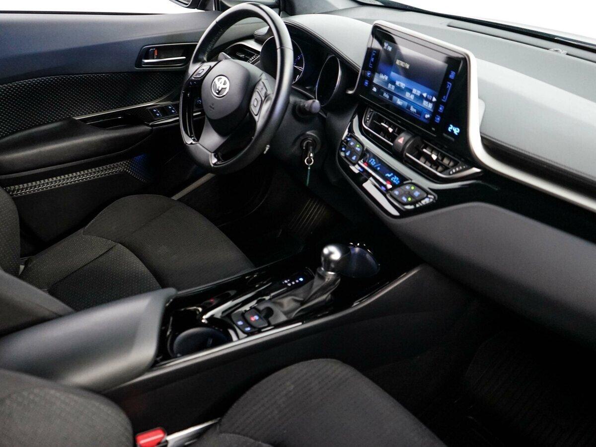 Toyota C-HR 2018, черный