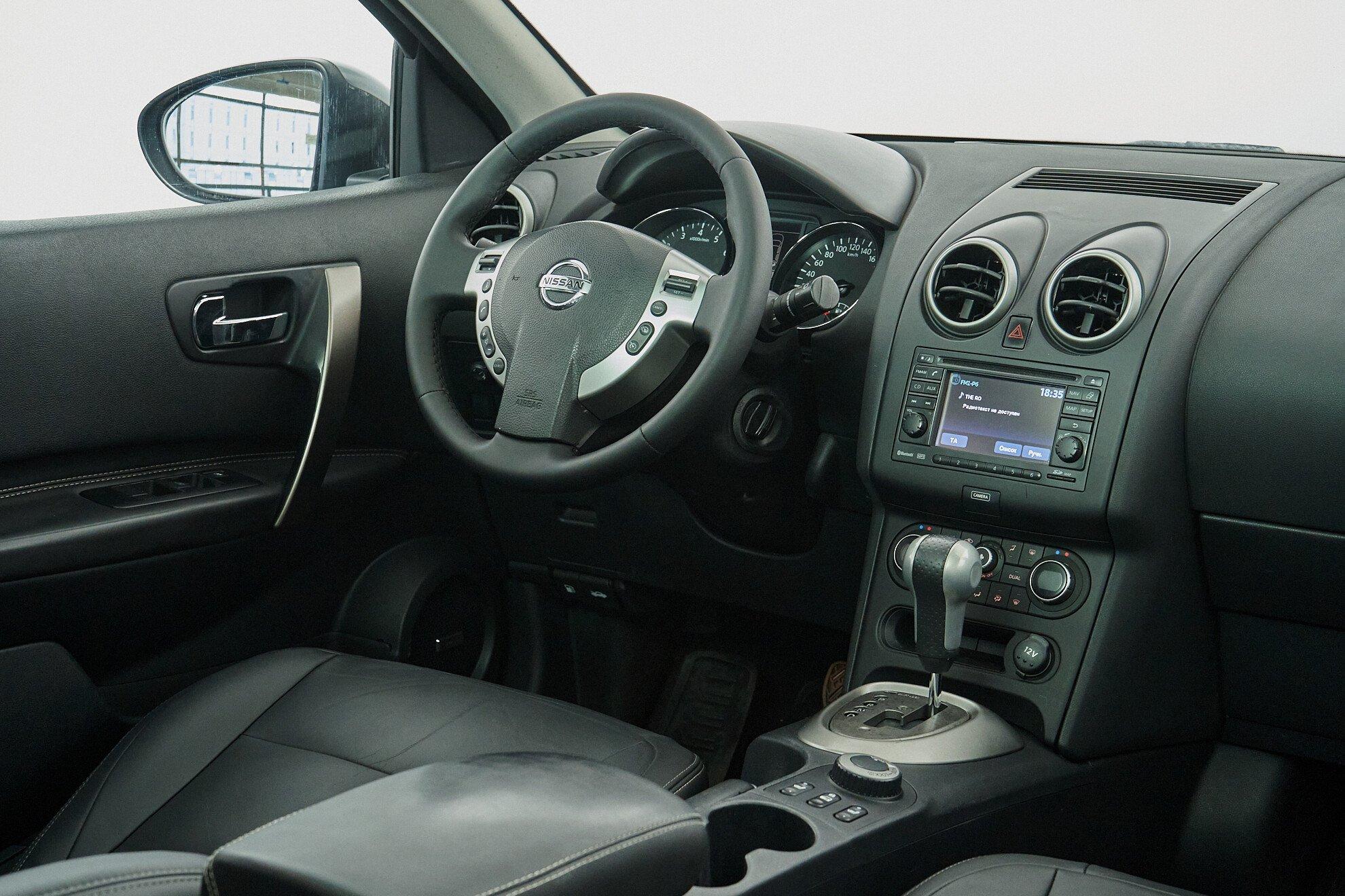 Nissan Qashqai 2012, серый