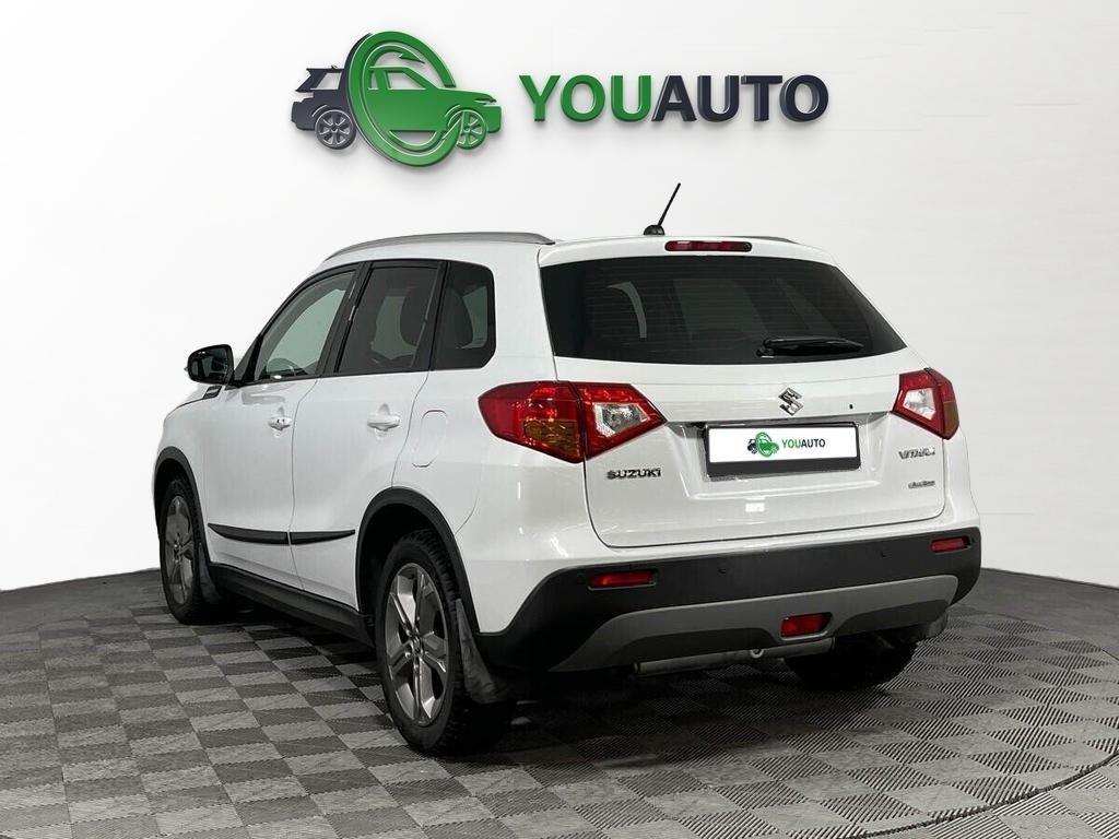 Suzuki Vitara 2018, белый