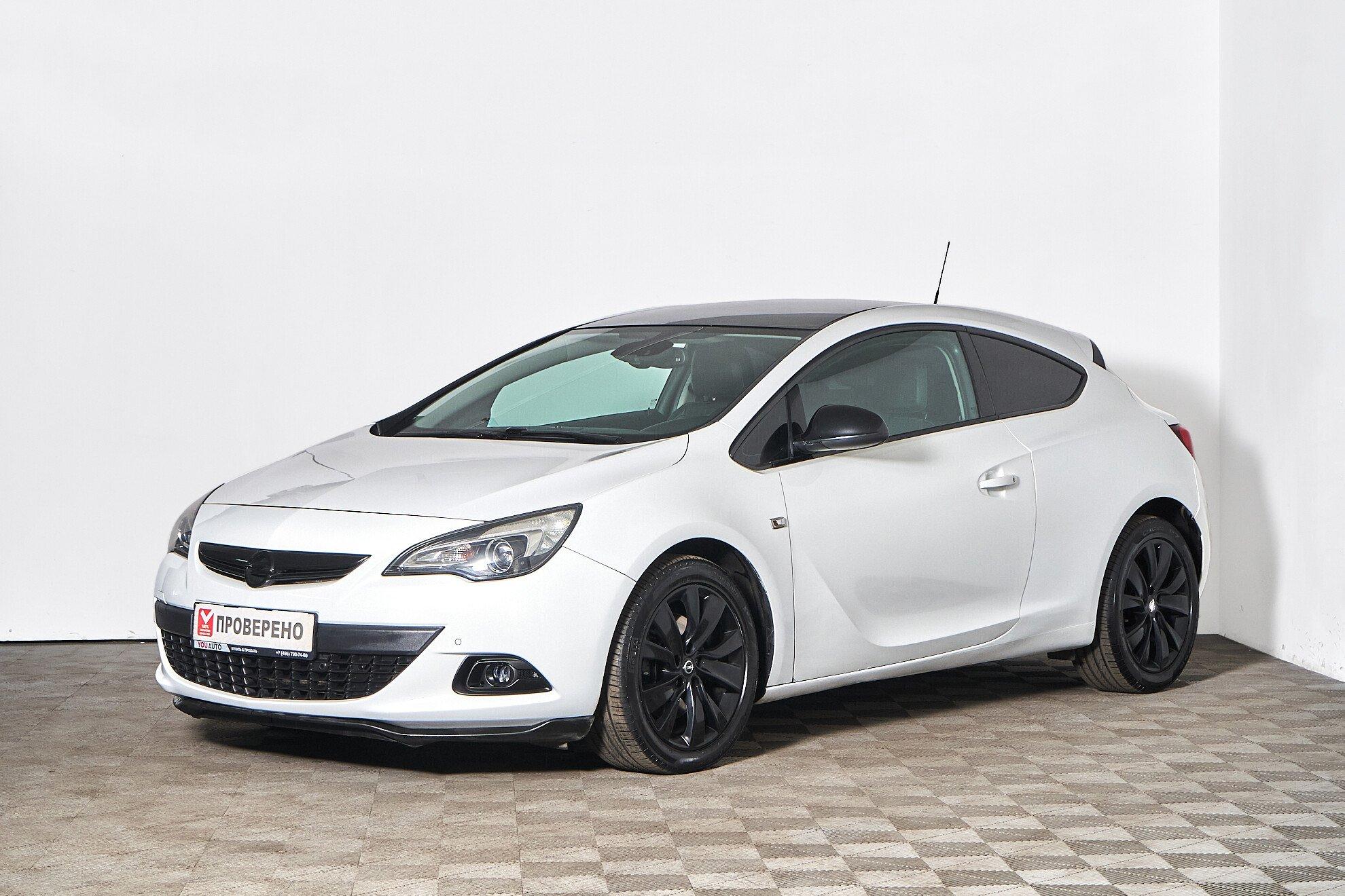Opel Astra 2013, белый