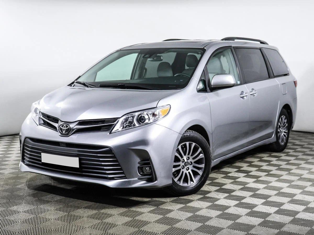 Toyota Sienna 2017, серебряный
