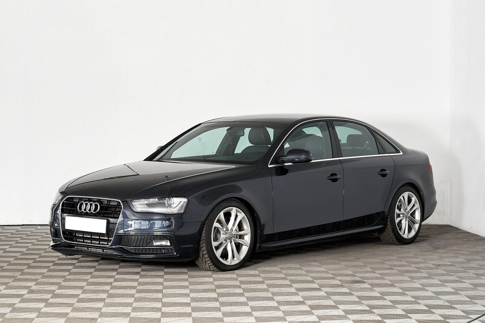 Audi A4 2013, черный