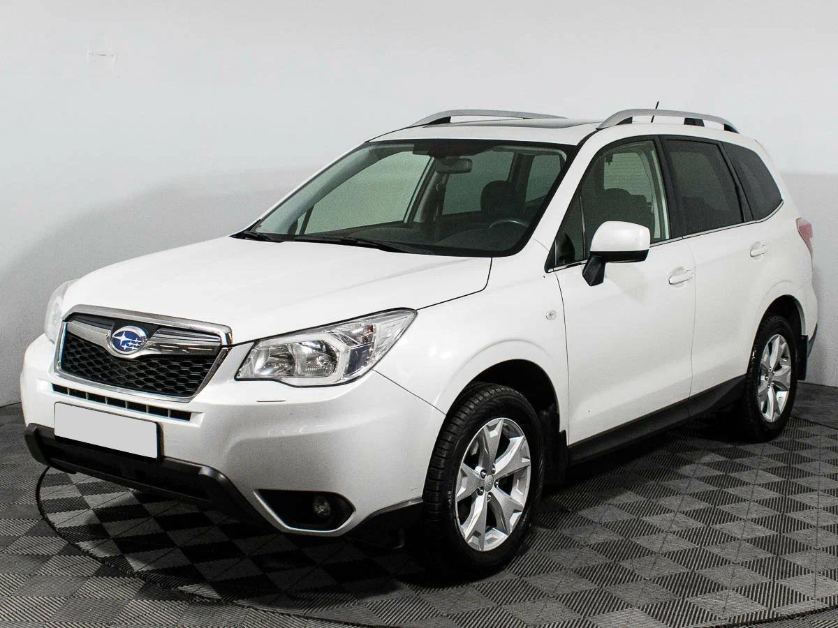 Subaru Forester 2014, белый