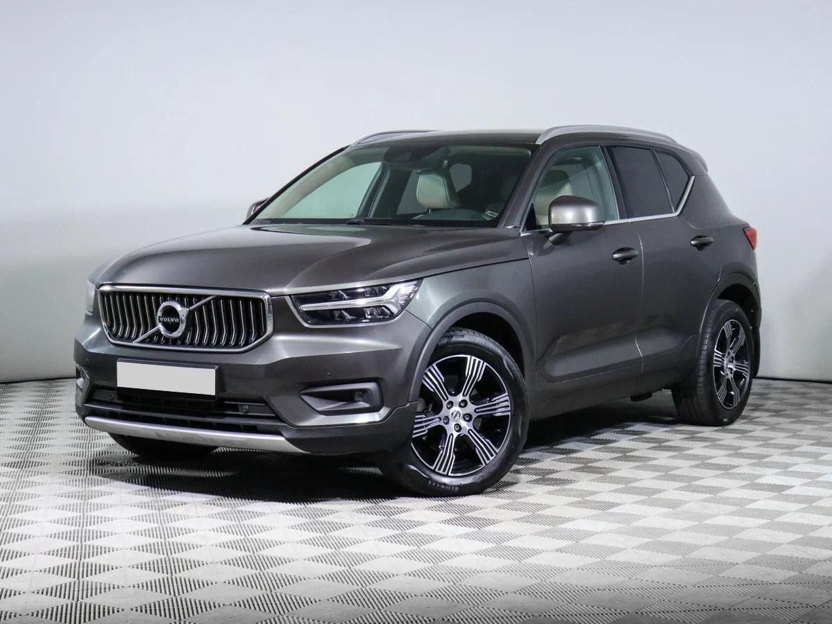 Volvo XC40 2018, серый